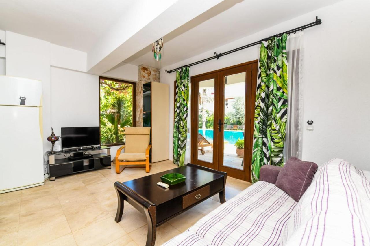 Duplex House With Shared Pool Near Beach In Kalkanアパートメント エクステリア 写真
